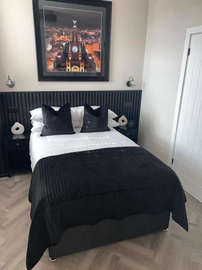 128 Anfield Road Hotel Liverpool Room photo