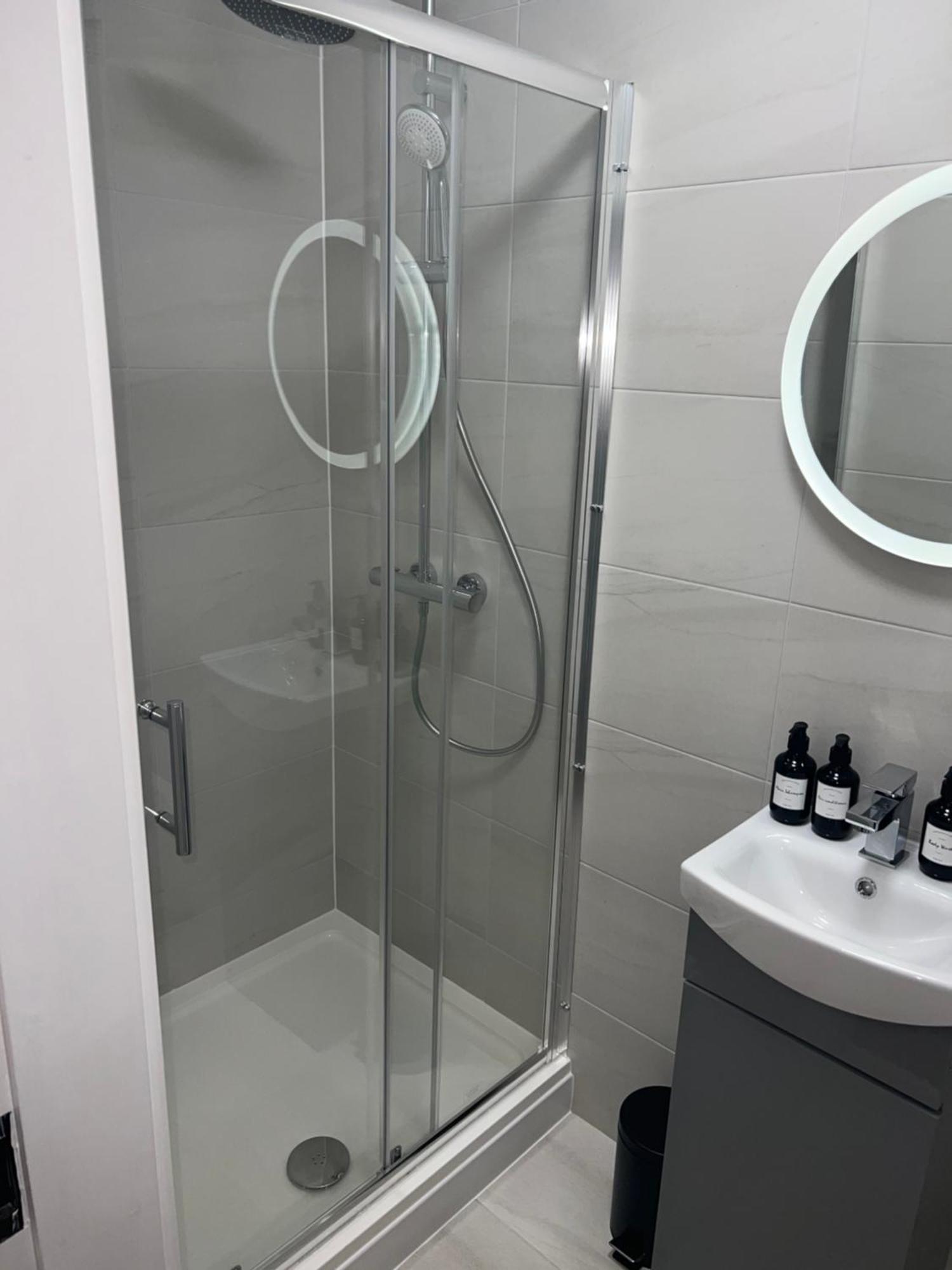 128 Anfield Road Hotel Liverpool Room photo