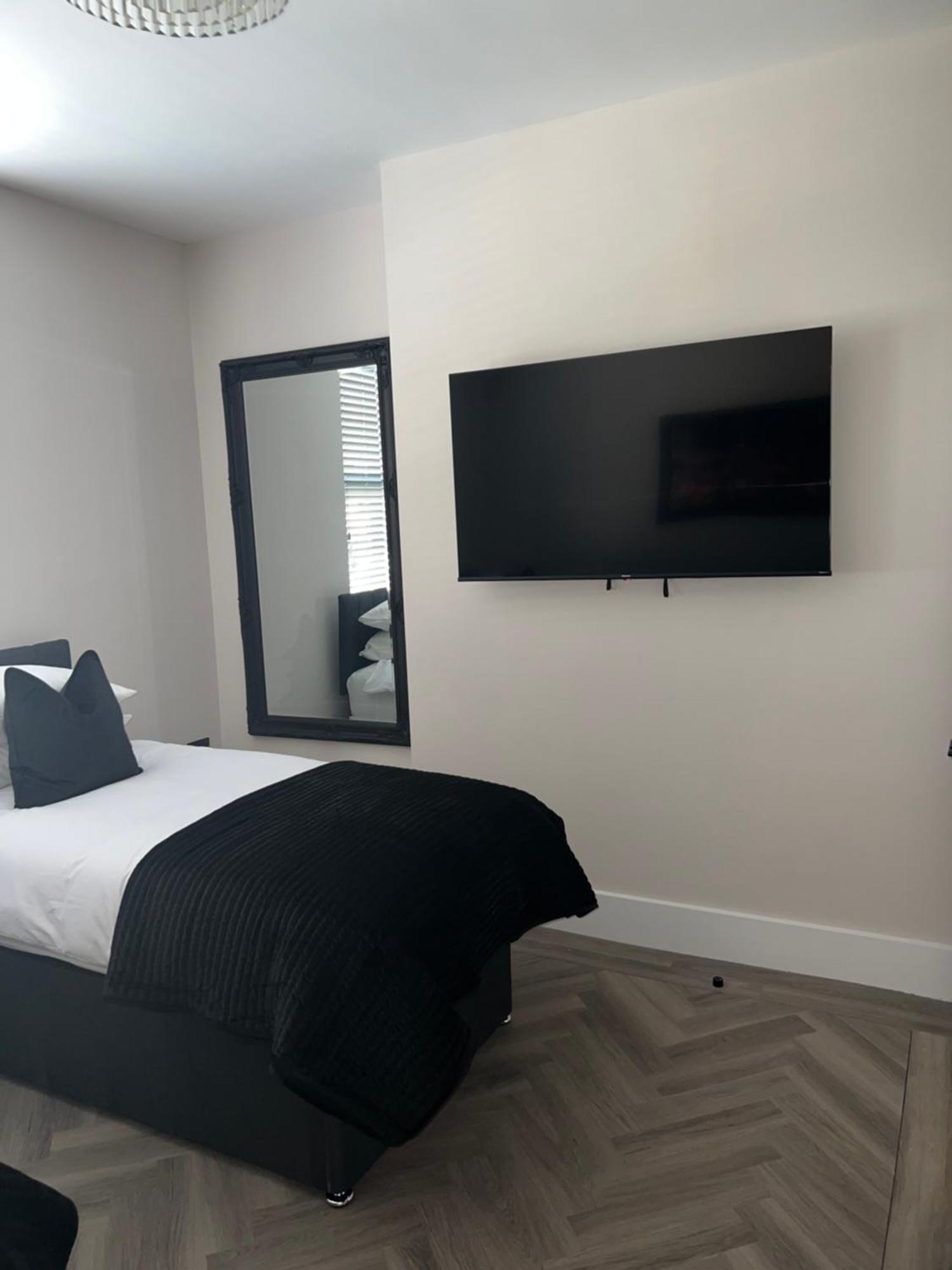 128 Anfield Road Hotel Liverpool Room photo